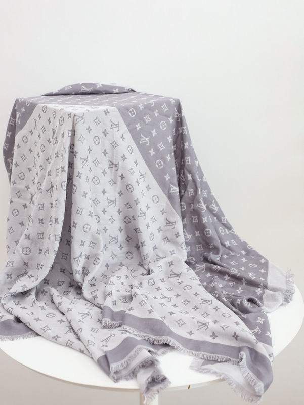 LV silk scarf 140X140cm E04 (13)